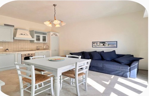 Varigotti Apartment | Fabulous 2-bedroom apartment with AC and heating in Varigotti, Italy