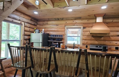 Lake City Cabin | Fabulous 2-bedroom cabin in the woods