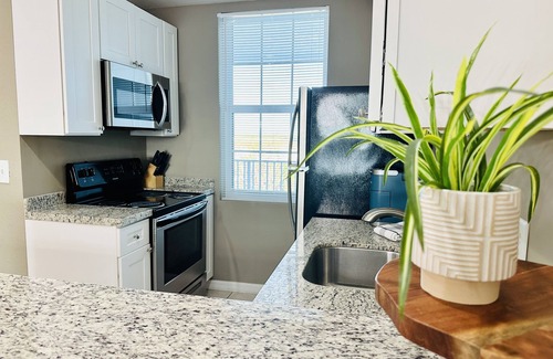 Marco Island Condo | Fabulous 2-bedroom/2-bath condo with water views
