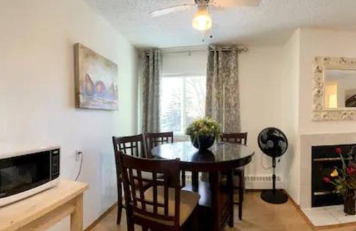 North Central Edmonton Condo | Fabulous 2br near to Royal Alex Hospital and NAIT