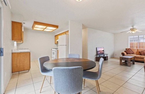 Merced House | Fabulous 3-bedroom house with AC in charming Merced Near the Airport