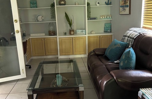 Westchester House | Fabulous 3-bedroom house with AC in Miami, located close to Coral Gables.
