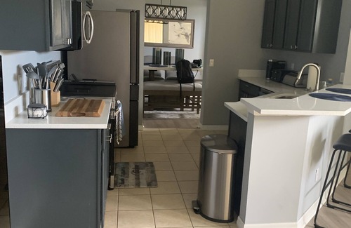 Lakeside Plantation House | Fabulous 3 bedroom Townhouse with Clubhouse and Amenities