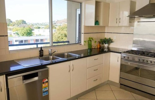 North Ward Apartment | Fabulous 3Bed 2Bath With Stunning Views-The Strand