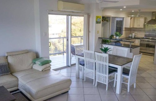 North Ward Apartment | Fabulous 3Bed 2Bath With Stunning Views-The Strand