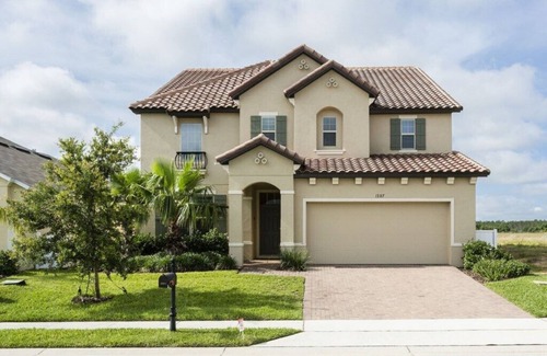 West Haven House | Fabulous 6 Bed Pool Home with Game Room