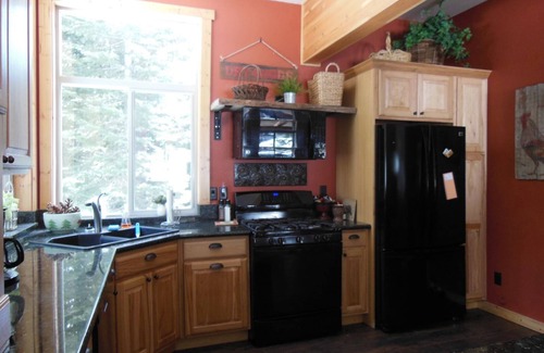 Garden Valley Cabin | Fabulous ADA Accessible Cabin Nestled int he Pines with Private Hot Tub!