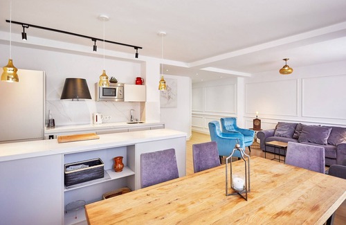 Centro Apartment | Fabulous Apartment next to Plaza Mayor