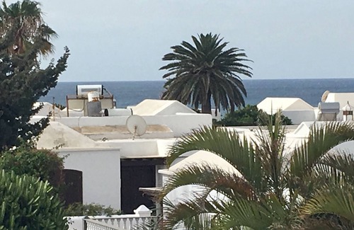 Playa del Cable Apartment | Fabulous apartment with sea views in an exclusive area.