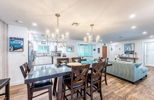 Pompano Beach House | Fabulous Beach House - 1 Block from beach!