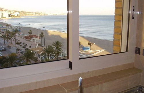 Torreblanca Apartment | Fabulous beachfront location - los Boliches.