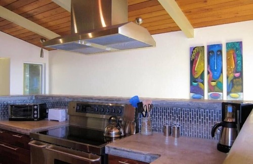 Florence House | fabulous beachfront home, 2 bed, 2 bath, stunning panoramic views - Seaweed