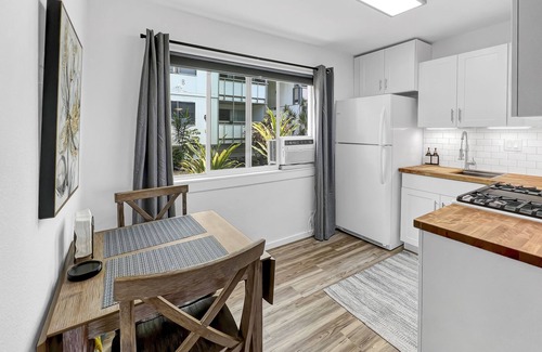 Historic Kailua Village Condo | Fabulous central location! Walk to restaurants, grocery store, and many beaches.