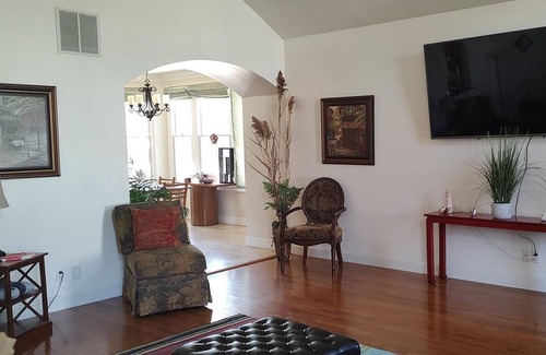 Stevensville House | Fabulous Colonial in Cloverfields on Kent Island! Beautifully Furnished 4 Bedroom Rental on the Eastern Shore!