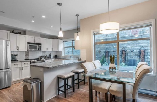 Central Okanagan Apartment | Fabulous Condo at Five Star Resort #209