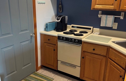 North Truro Condo | Fabulous Fall Find. Book Sept now! —Beautiful breezy beach getaway in N. Truro