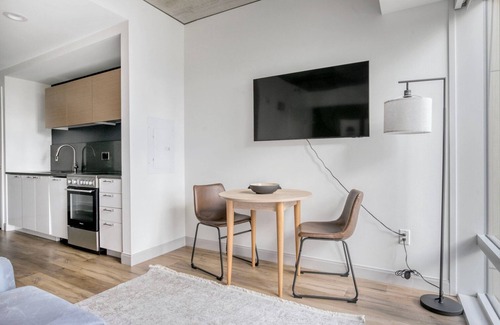 West Fens Apartment | Fabulous Fenway Studio w/Gym, nr T Stop & Dining, by Blueground