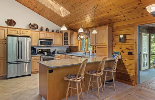 Jay Cabin | Fabulous Fern Cabin | Hot Tub | Game Room