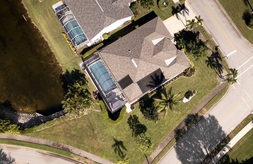 Crown Pointe House | Fabulous Lakefront Naples Home