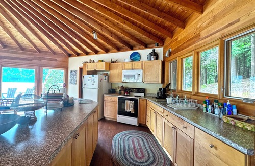 Mount Desert House | FABULOUS LONG POND LAKEFRONT COTTAGE ON MOUNT DESERT ISLAND!