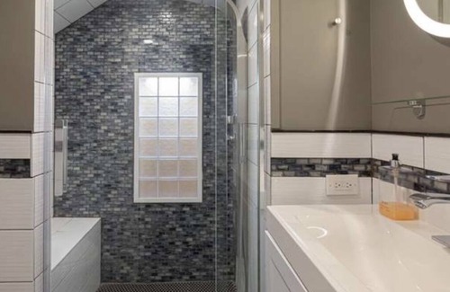 Downtown Wilmington House | FABULOUS Modern City Center - On-site Parking!