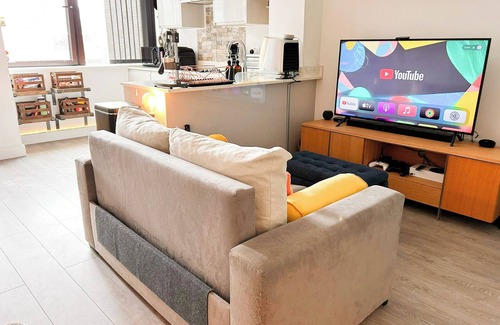 Harrow Apartment | Fabulous, modern North London apartment