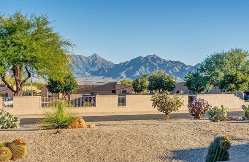Green Valley House | Fabulous Mountain View Townhome in Santa Rita Springs Green Valley