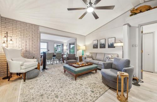 Sylva House | Fabulous Mountain Views-The Nut House-Sylva, NC home