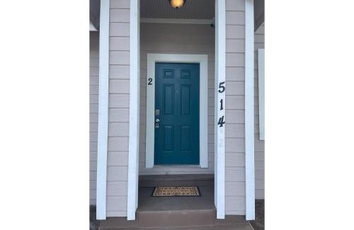 Near East Side Apartment | Fabulous Newly Renovated 2Br1Ba Near Downtown