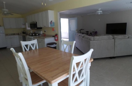 Beach Haven West House | Fabulous summer rental 3/1 and open floor plan