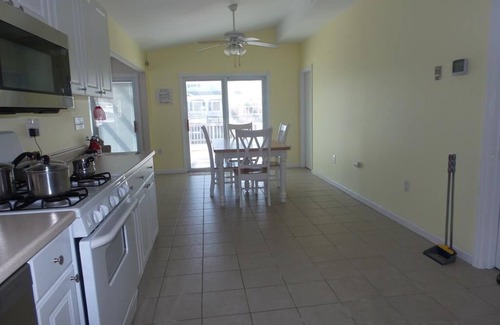 Beach Haven West House | Fabulous summer rental 3/1 and open floor plan