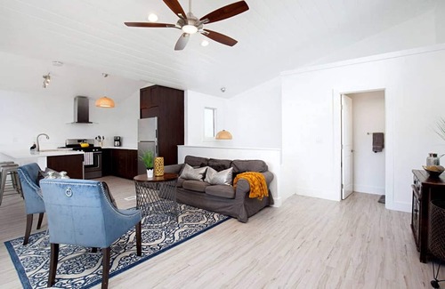 Lantern District Condo | Fabulous Townhouse, close to beach, town and harbor
