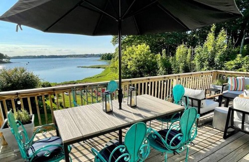 Buzzards Bay House | Fabulous waterfront home in Buzzards Bay/Cape Cod