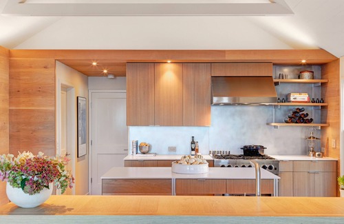 Tisbury House | Fabulous Waterfront house with Beach & Private Dock