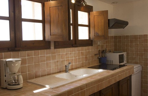 Forcalquier House | Facing the orchard and the Alps, Gite Montagne de Lure for five people