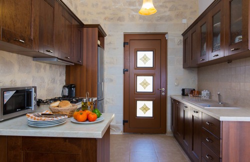 Kato Valsamonero Villa | Faethon and Aeolos eco-stone villas with amazing sea view