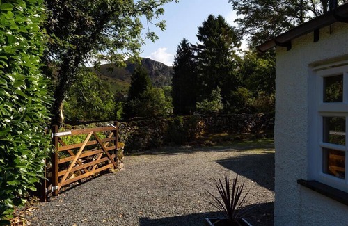 Low Newton Cottage | FAIR RIGG OLD FARM, pet friendly, with open fire in Cartmel