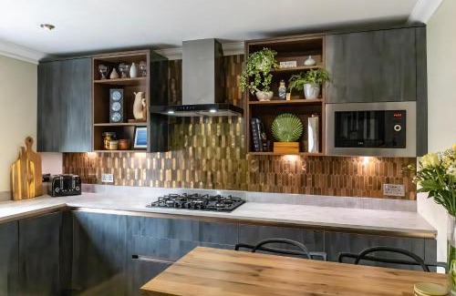 Whitby House | Fair Winds