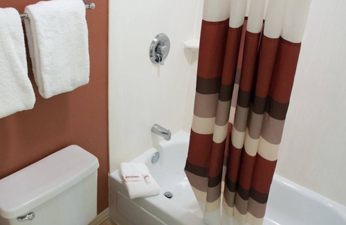 Broadmoor Hotel | FairBridge Inn Express Baton Rouge