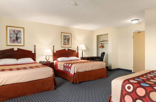 Williamsville Hotel | Fairbridge Inn Express Buffalo Airport Williamsville