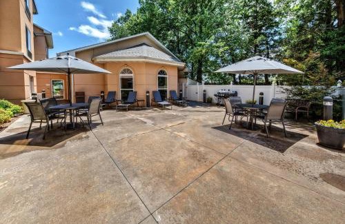 Russellville Hotel | Fairfield by Marriott Russellville