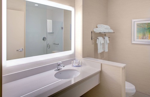 Canton Hotel | Fairfield Inn and Suites by Marriott Detroit Canton