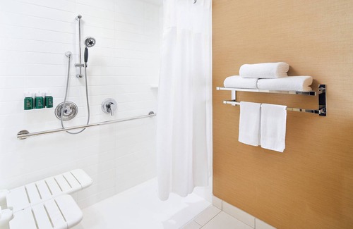 Roosevelt Hotel | Fairfield Inn&Suite by Marriott Fresno Yosemite Intl Airport