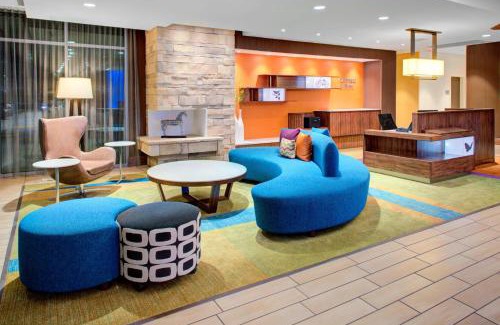 Greenacres Hotel | Fairfield Inn & Suites by Marriott Bakersfield North/Airport