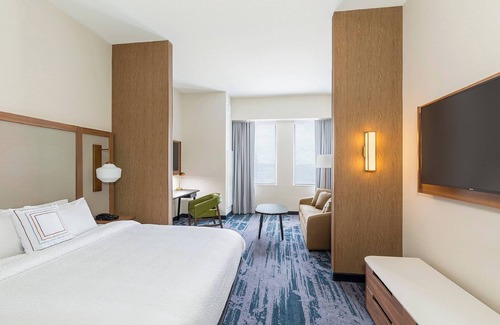 Downtown Des Moines Hotel | Fairfield Inn & Suites by Marriott Des Moines Downtown