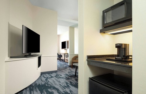 Cheektowaga Hotel | Fairfield Inn & Suites by Marriott Buffalo Airport