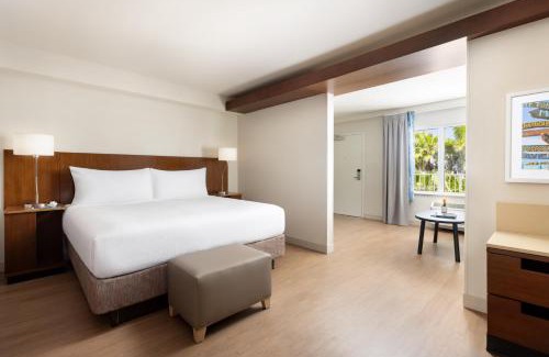 New Town Hotel | Fairfield Inn & Suites by Marriott Key West at The Keys Collection