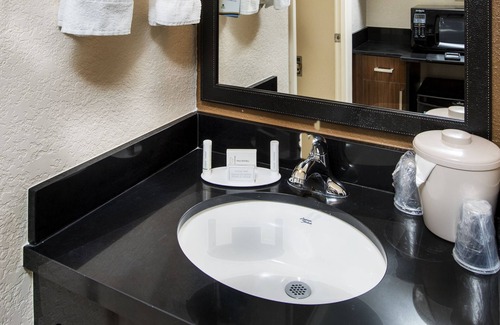 Buckhead Village Hotel | Fairfield Inn & Suites by Marriott Atlanta Buckhead