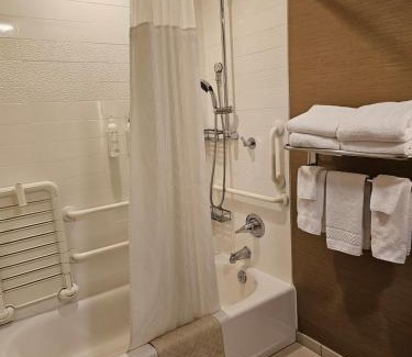 Butte Hotel | Fairfield Inn & Suites by Marriott Butte
