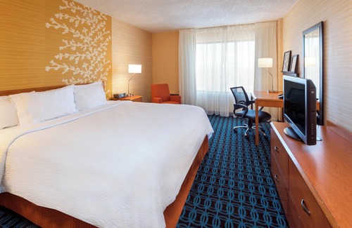 Virginia Village Hotel | Fairfield Inn & Suites by Marriott Denver Cherry Creek